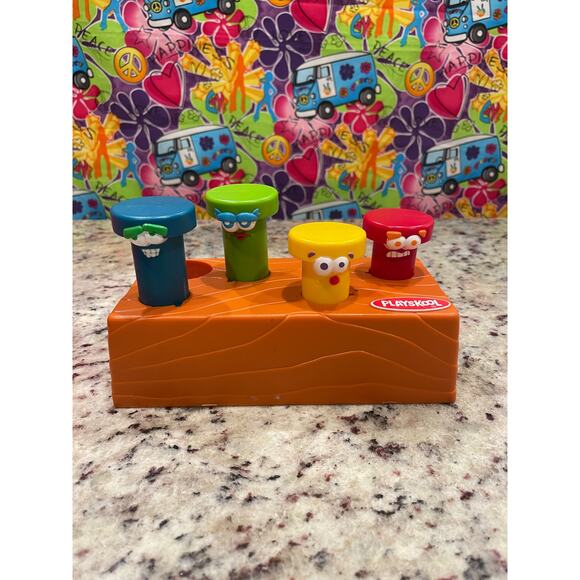 Vintage 2000 Playskool Poundin' Nails Pop-up Activity Workbench - Picture 2 of 4